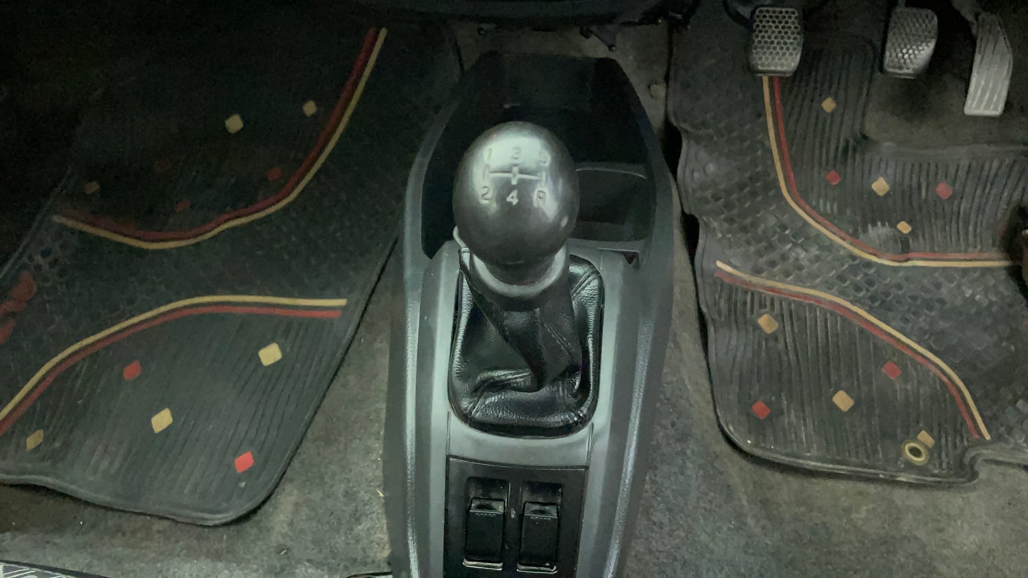 Used 2016 Maruti Suzuki Alto 800 LXi Petrol Manual interior GEAR  KNOB VIEW