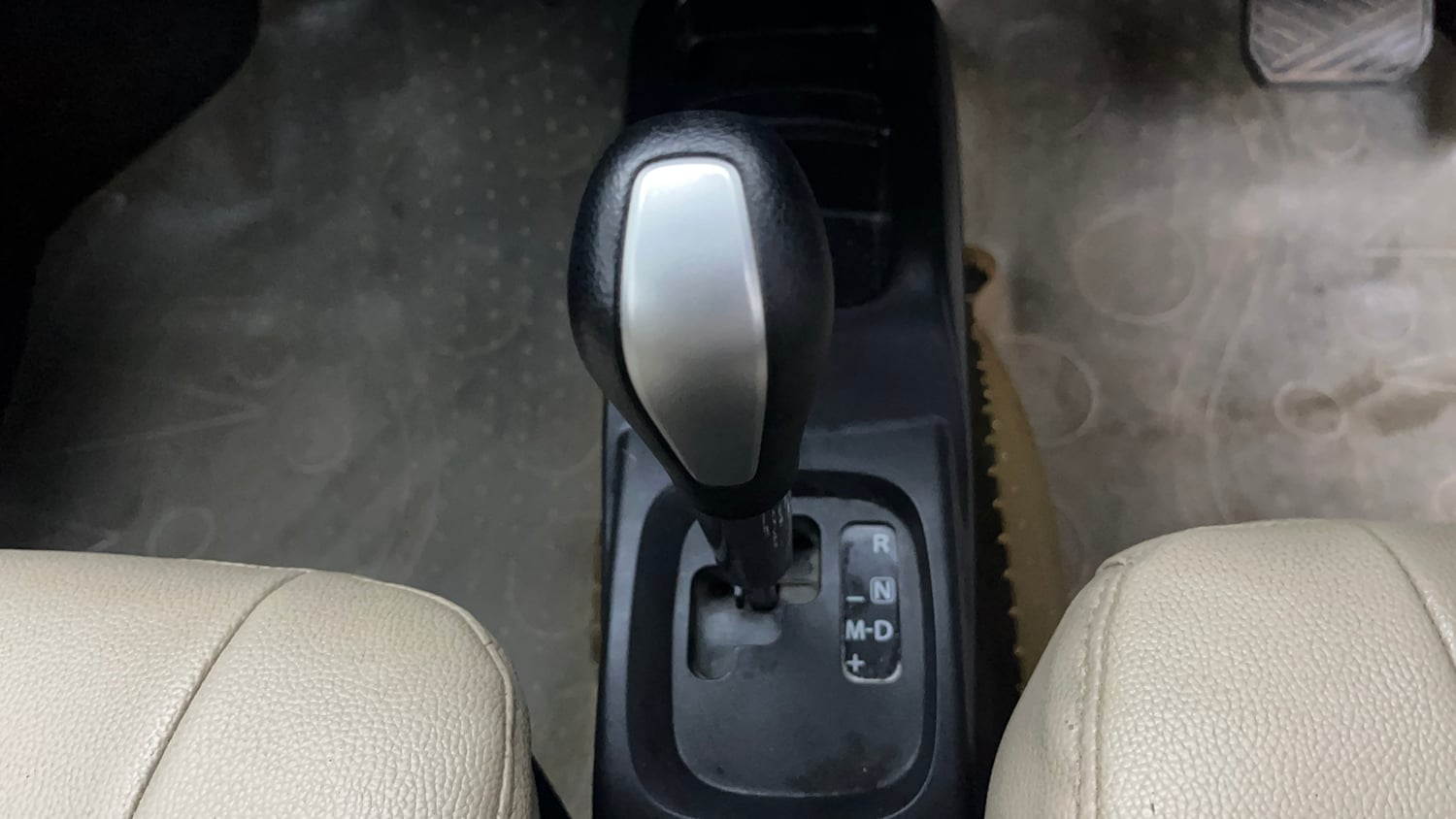 Used 2020 Maruti Suzuki Wagon R 1.0 VXI AMT Petrol Automatic interior GEAR  KNOB VIEW