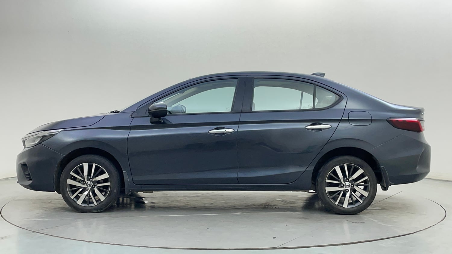 Used 2022 Honda City ZX CVT Petrol Petrol Automatic exterior LEFT SIDE VIEW