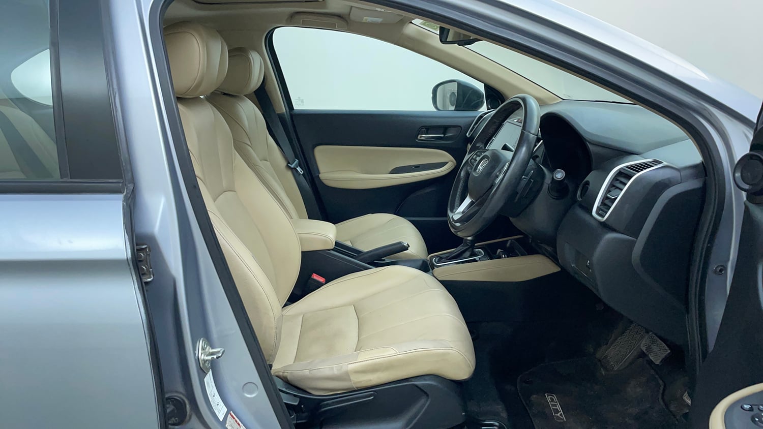 Used 2021 Honda City ZX CVT Petrol Petrol Automatic interior RIGHT SIDE FRONT DOOR CABIN VIEW