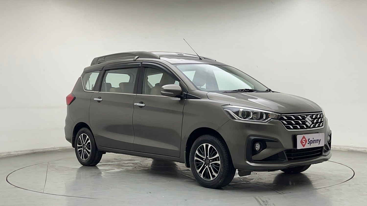 Used 2023 Maruti Suzuki Ertiga ZXi Plus Petrol Manual exterior RIGHT FRONT CORNER VIEW