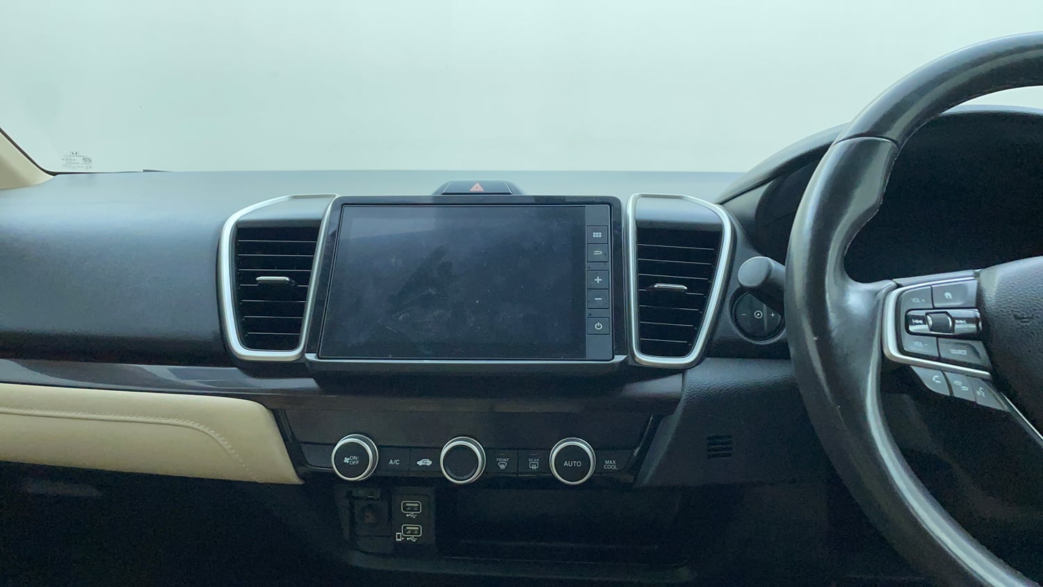 Used 2022 Honda City ZX CVT Petrol Petrol Automatic interior MUSIC SYSTEM & AC CONTROL VIEW