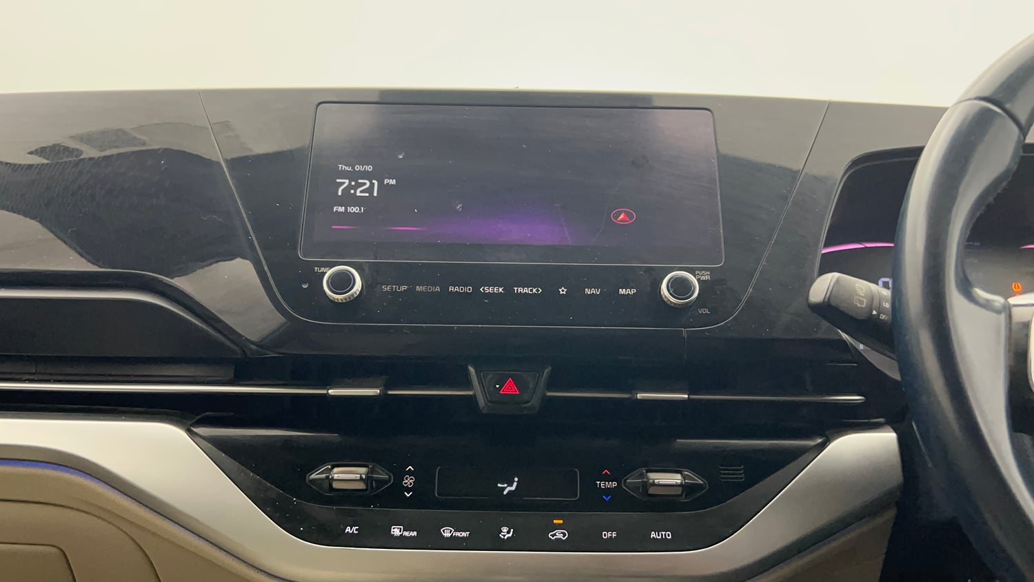Used 2022 Kia Carens Luxury 1.4 Petrol 7 STR Petrol Manual top_features Integrated (in-dash) music system