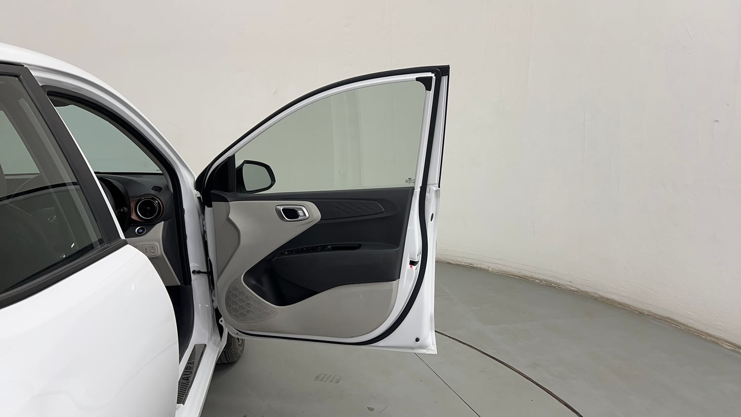 Used 2025 Hyundai Aura SX 1.2 CNG Cng Manual interior RIGHT FRONT DOOR OPEN VIEW