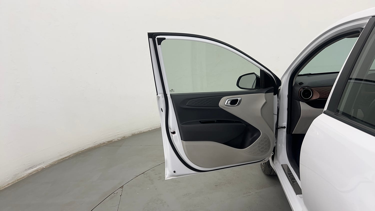 Used 2025 Hyundai Aura SX 1.2 CNG Cng Manual interior LEFT FRONT DOOR OPEN VIEW