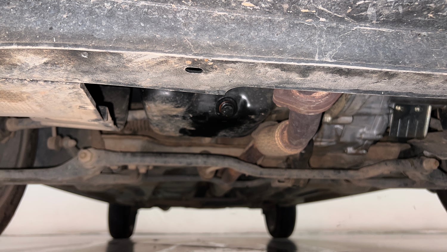 Used 2023 Tata Tiago XZA Plus Petrol Automatic extra FRONT LEFT UNDERBODY VIEW