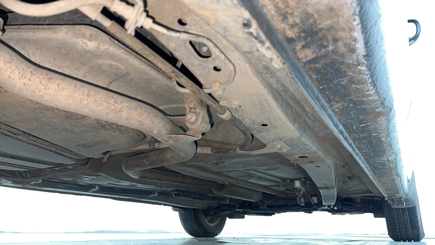 Used 2023 Maruti Suzuki Ertiga ZXi Plus Petrol Manual extra REAR RIGHT UNDERBODY VIEW