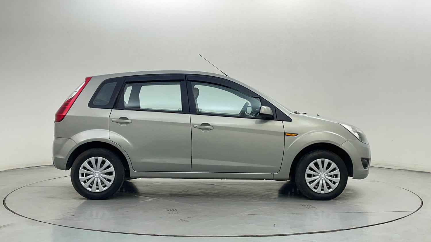 Used 2012 Ford Figo Duratorq Diesel EXI 1.4 Diesel Manual exterior RIGHT SIDE VIEW