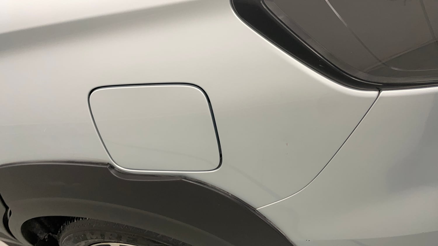 Used 2023 Maruti Suzuki XL6 Zeta MT Petrol Petrol Manual dents MINOR SCRATCH