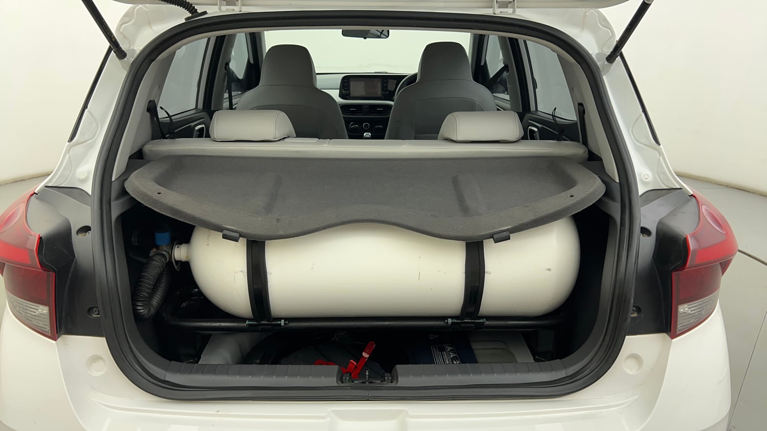 Used 2023 Hyundai Grand i10 Nios Sportz 1.2 Kappa VTVT CNG Cng Manual interior DICKY INSIDE VIEW