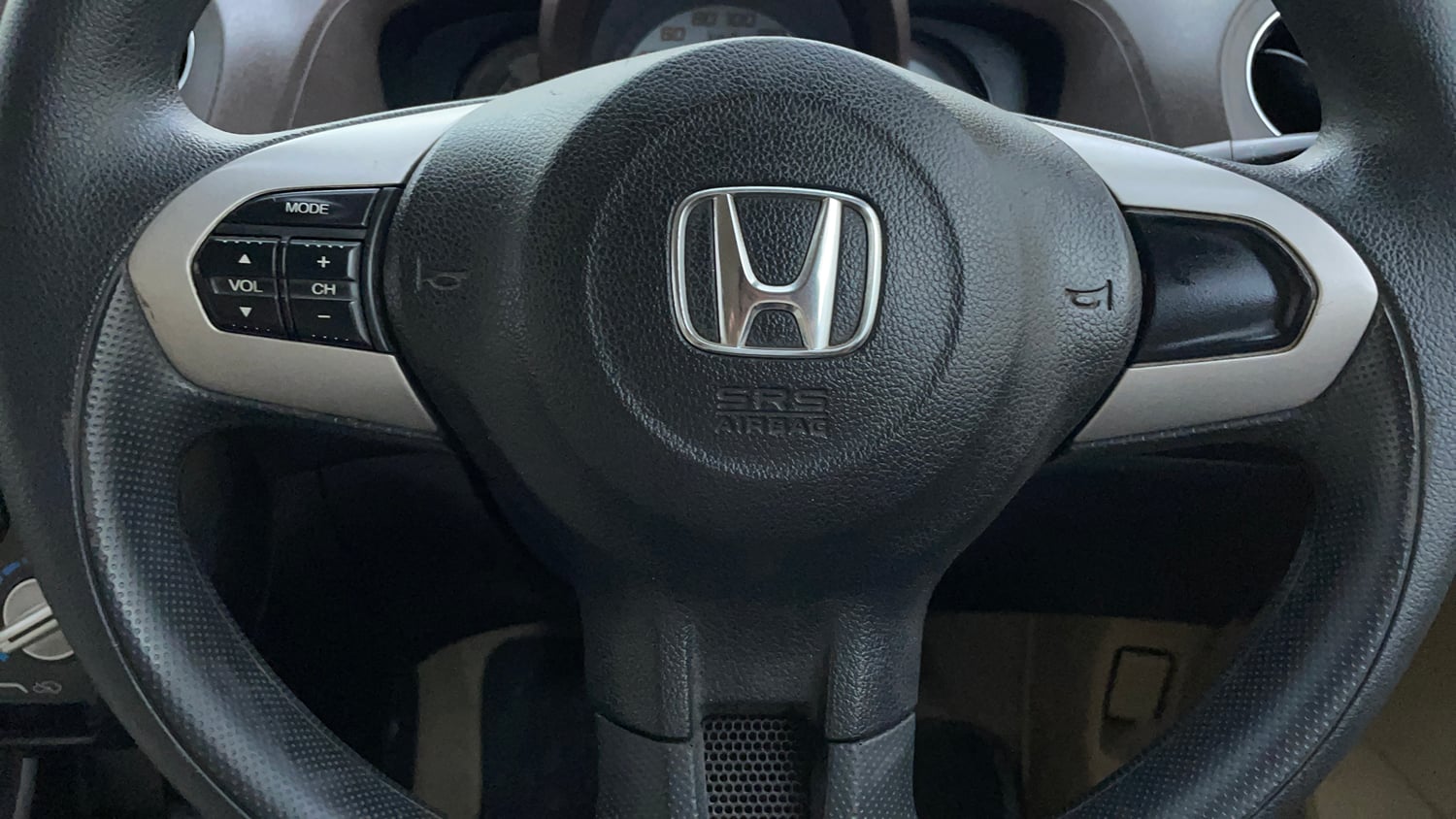 Used 2013 Honda Brio VX MT Petrol Manual top_features Airbags