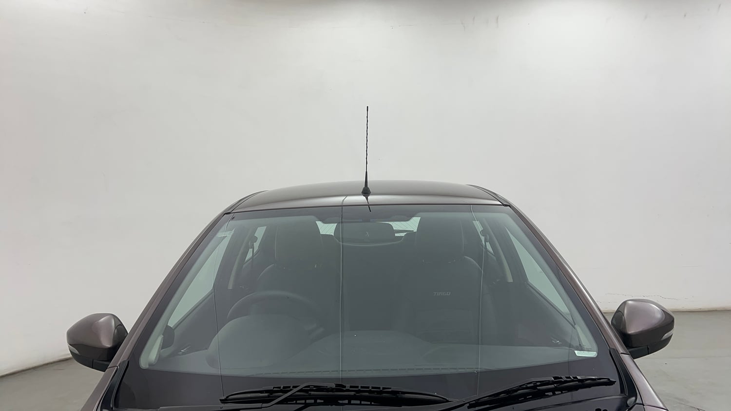 Used 2019 Tata Tiago Revotron XZ Petrol Manual exterior FRONT WINDSHIELD VIEW