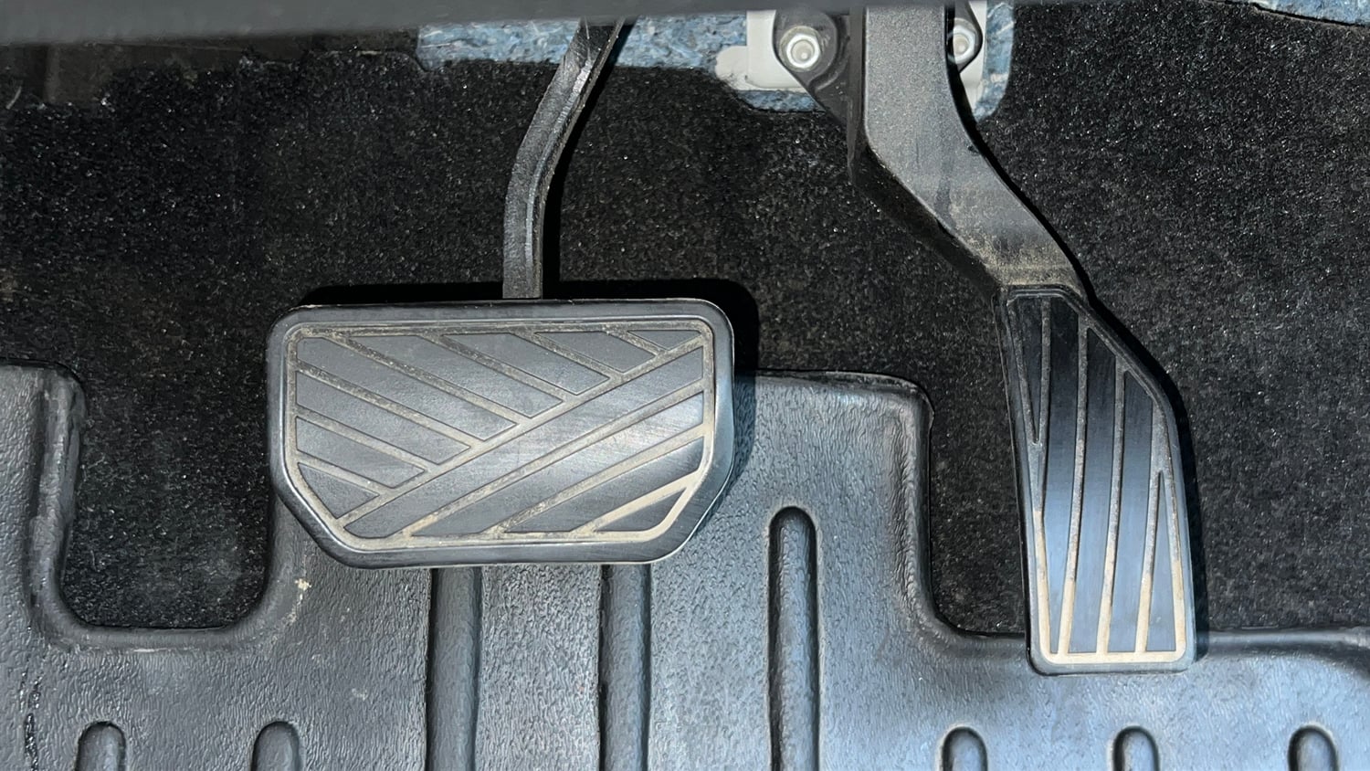 Used 2023 Maruti Suzuki Brezza ZXi Plus AT Petrol Automatic interior PEDALS VIEW
