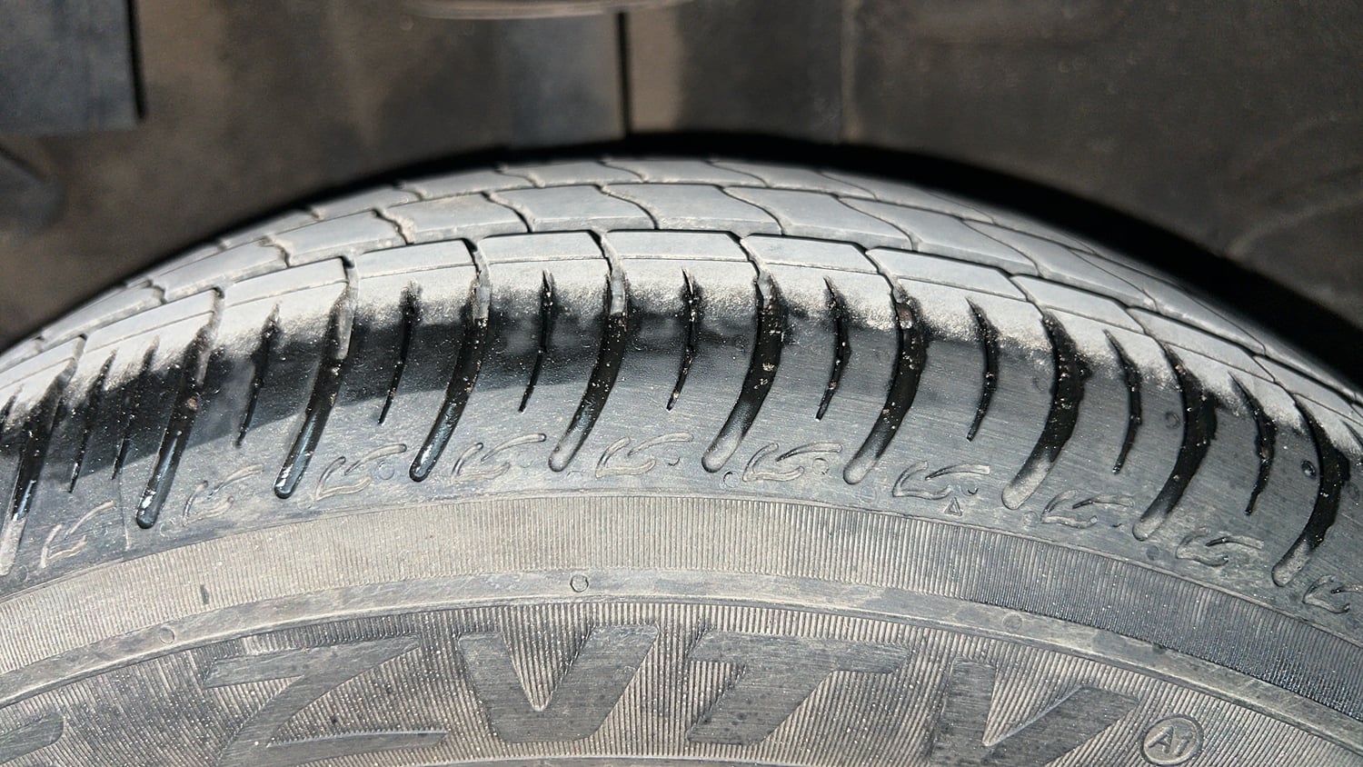 Used 2019 Tata Tiago Revotron XZ Petrol Manual tyres RIGHT REAR TYRE TREAD VIEW