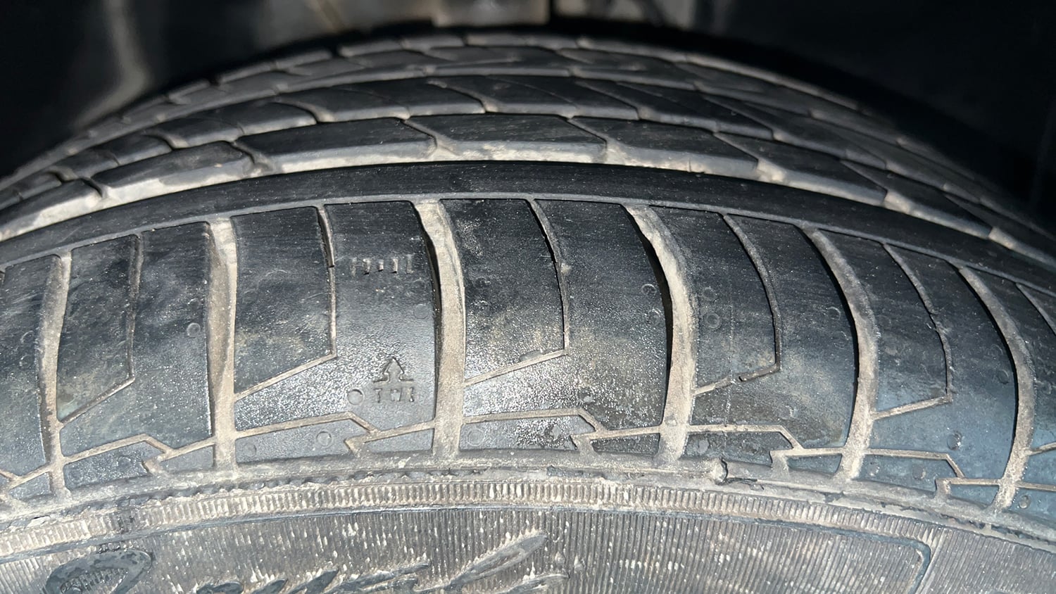 Used 2020 Tata Altroz XZ Petrol Petrol Manual tyres RIGHT FRONT TYRE TREAD VIEW