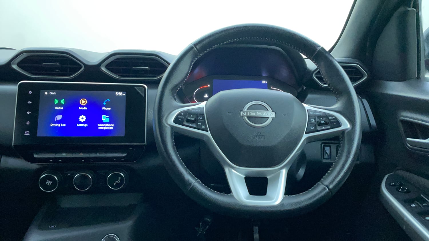 Used 2022 Nissan Magnite XV Premium Turbo CVT Petrol Automatic interior STEERING VIEW