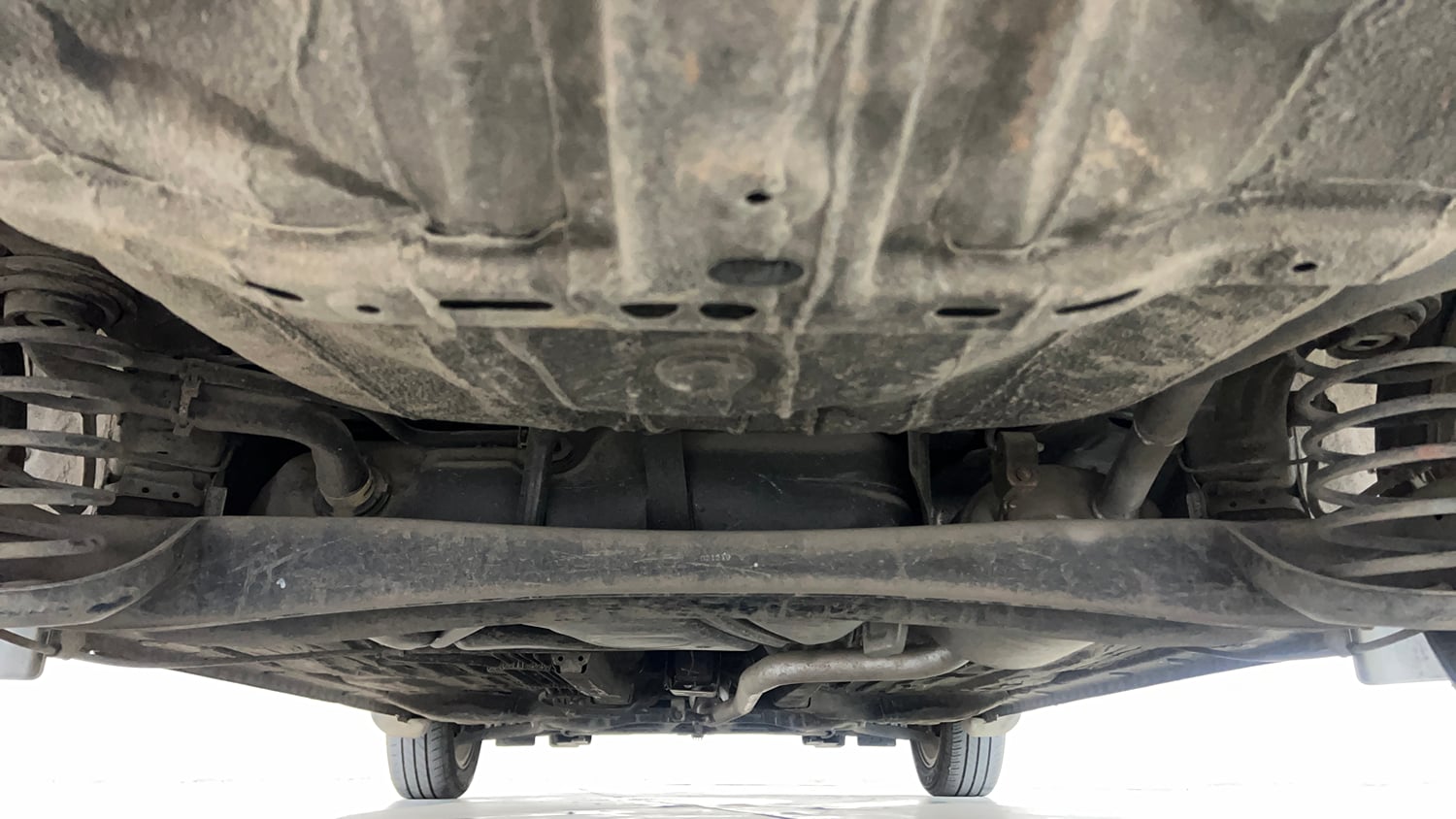 Used 2019 Honda Amaze 1.2 VX MT Petrol Petrol Manual extra REAR UNDERBODY VIEW (TAKEN FROM REAR)
