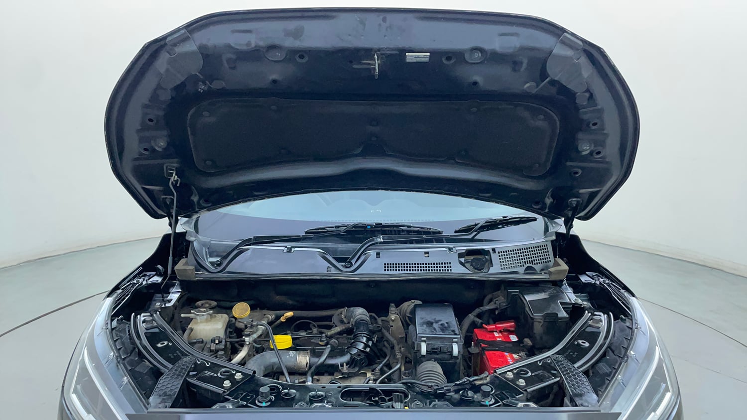 Used 2022 Nissan Magnite XV Premium Turbo CVT Petrol Automatic engine ENGINE & BONNET OPEN FRONT VIEW