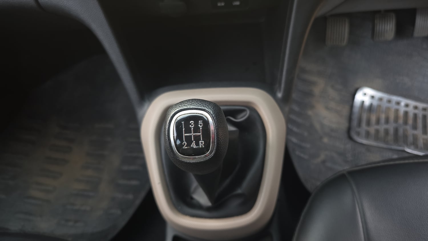Used 2015 Hyundai Grand i10 Asta 1.2 Kappa VTVT Petrol Manual interior GEAR  KNOB VIEW