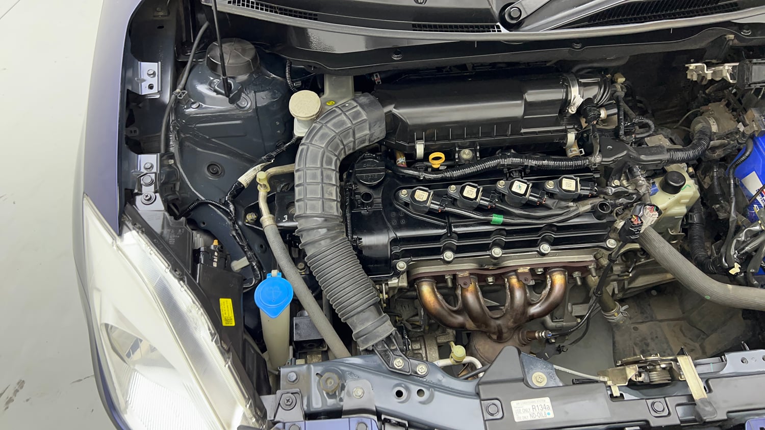 Used 2018 Maruti Suzuki Swift ZXi AMT Petrol Automatic engine ENGINE RIGHT SIDE VIEW