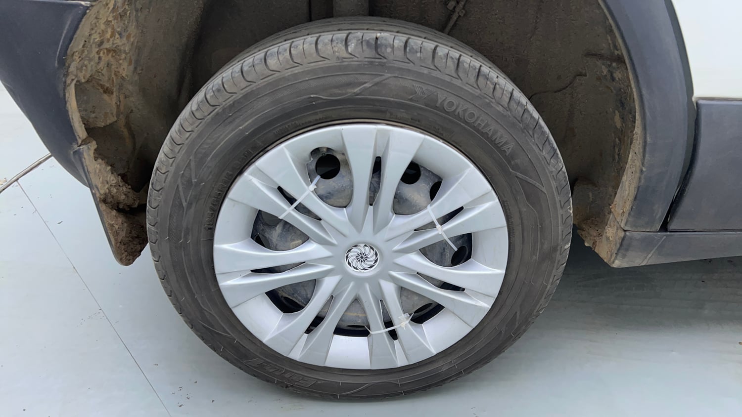 Used 2023 Tata Punch Adventure Rhythm Pack AMT Petrol Automatic tyres RIGHT REAR TYRE RIM VIEW