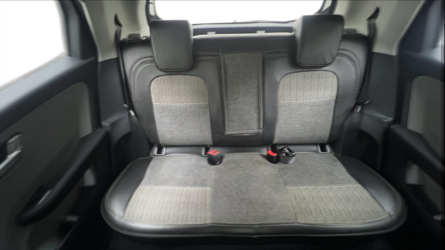 Used 2020 Tata Altroz XZ Petrol Petrol Manual interior REAR SEAT CONDITION VIEW