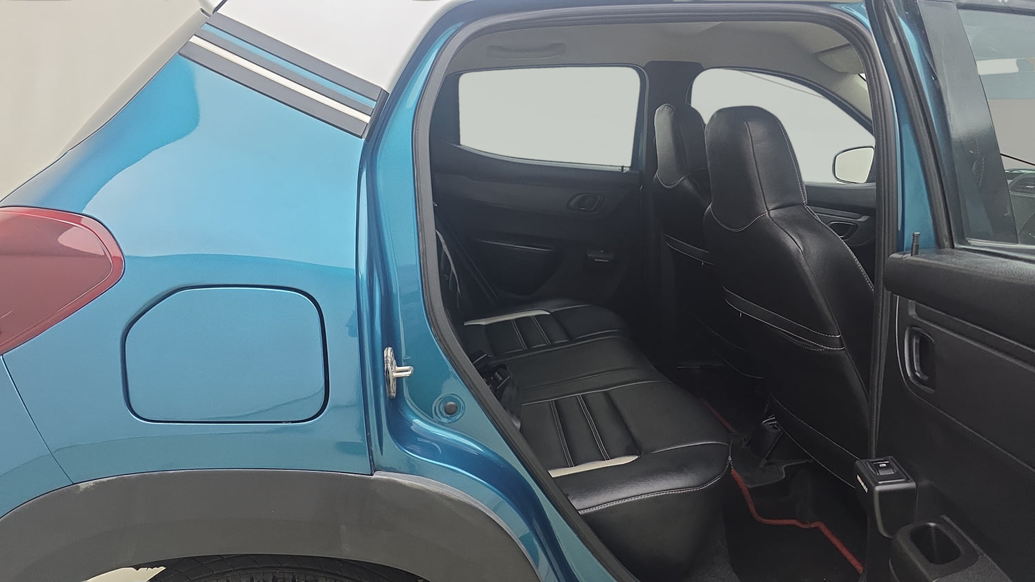 Used 2020 Renault Kwid Neotech RXL 1.0  AMT Petrol Automatic interior RIGHT SIDE REAR DOOR CABIN VIEW