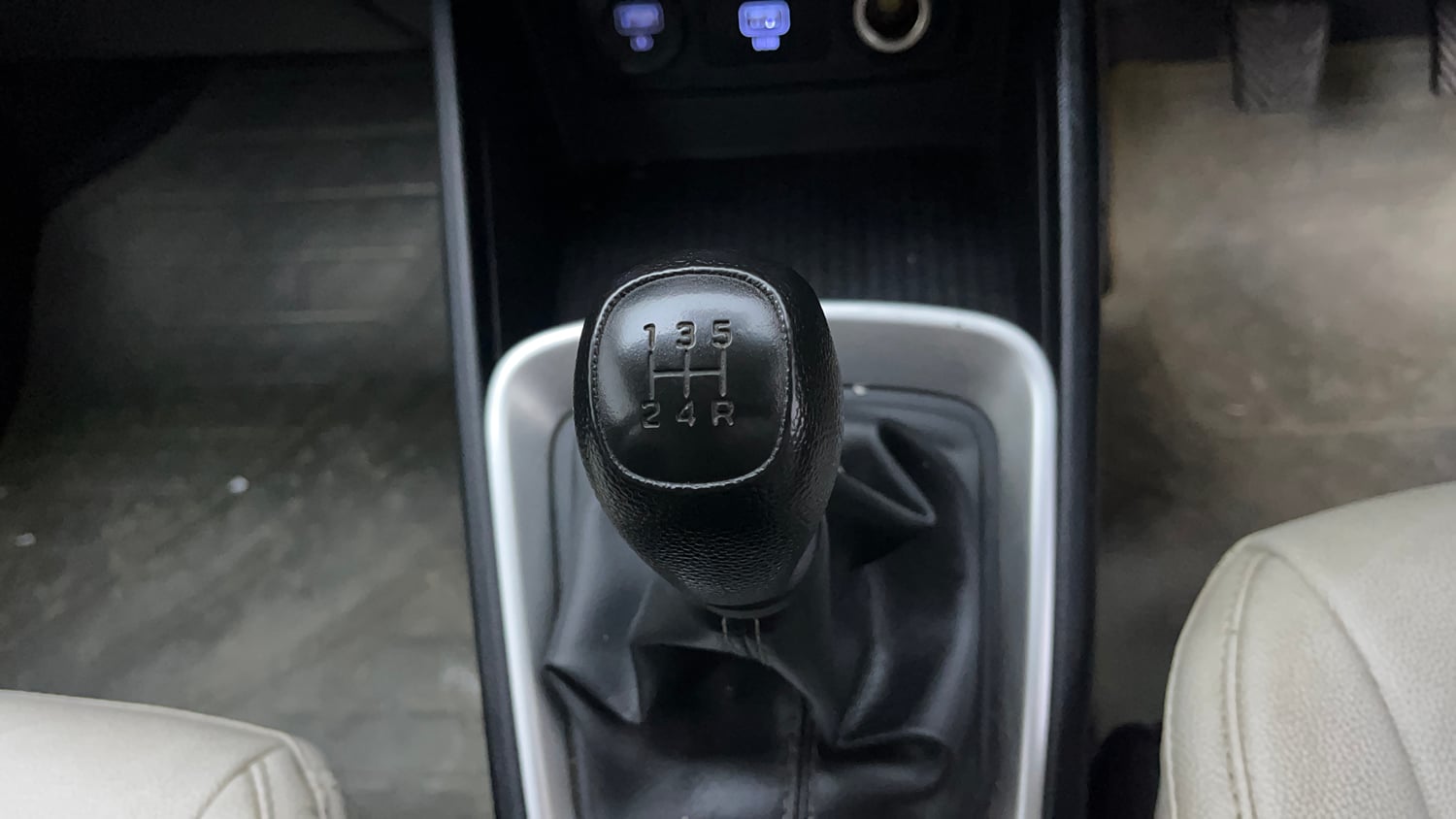 Used 2021 Hyundai Venue S Plus 1.2 Petrol Petrol Manual interior GEAR  KNOB VIEW