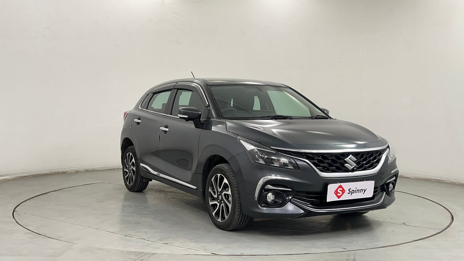 Used 2025 Maruti Suzuki Baleno Alpha AGS Petrol Automatic exterior RIGHT FRONT CORNER VIEW