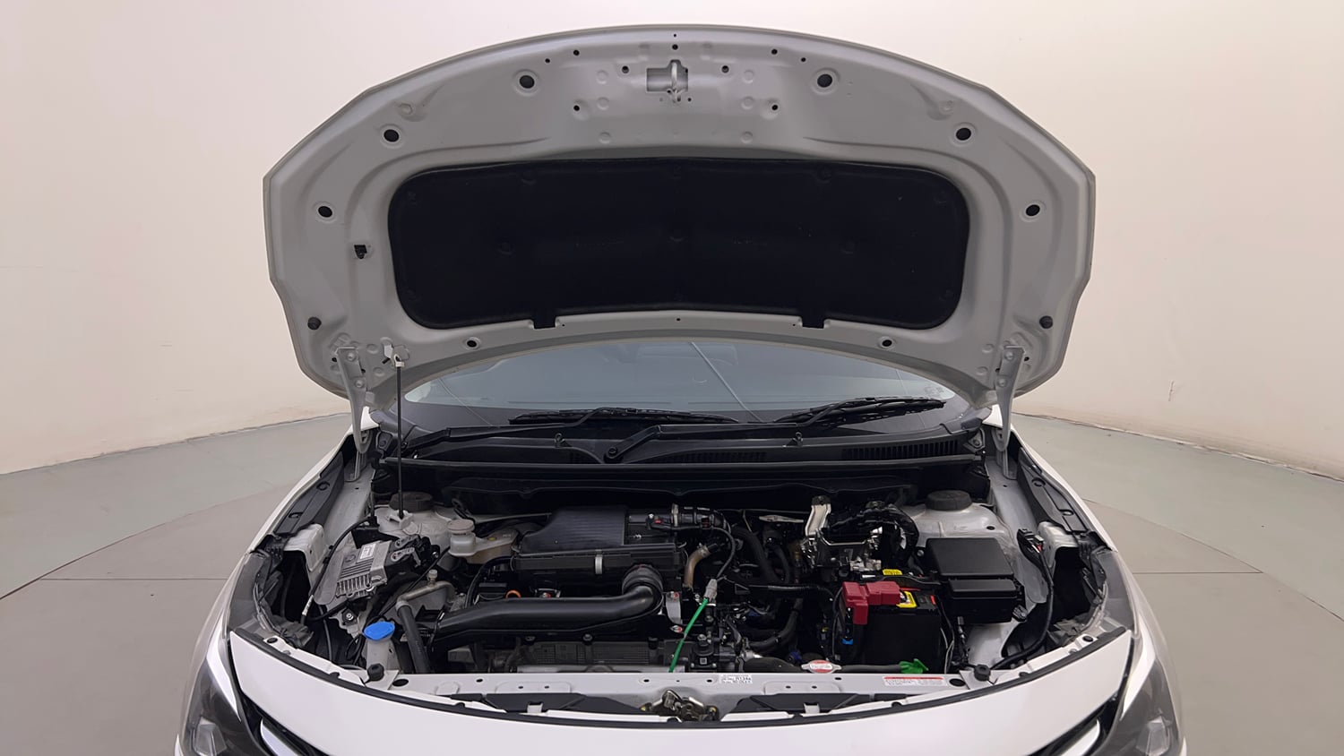 Used 2026 Maruti Suzuki Baleno Zeta MT CNG Cng Manual engine ENGINE & BONNET OPEN FRONT VIEW