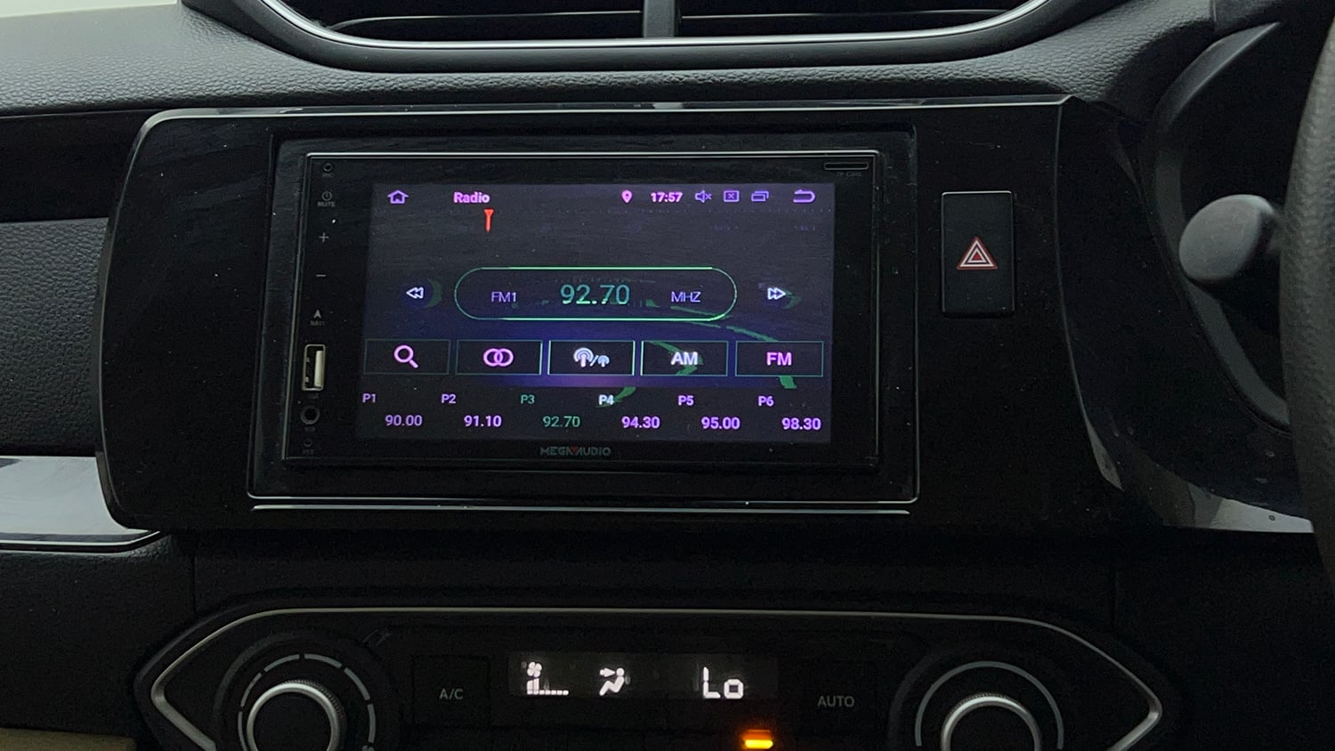 Used 2019 Honda Amaze 1.2 V CVT Petrol Petrol Automatic top_features Integrated (in-dash) music system