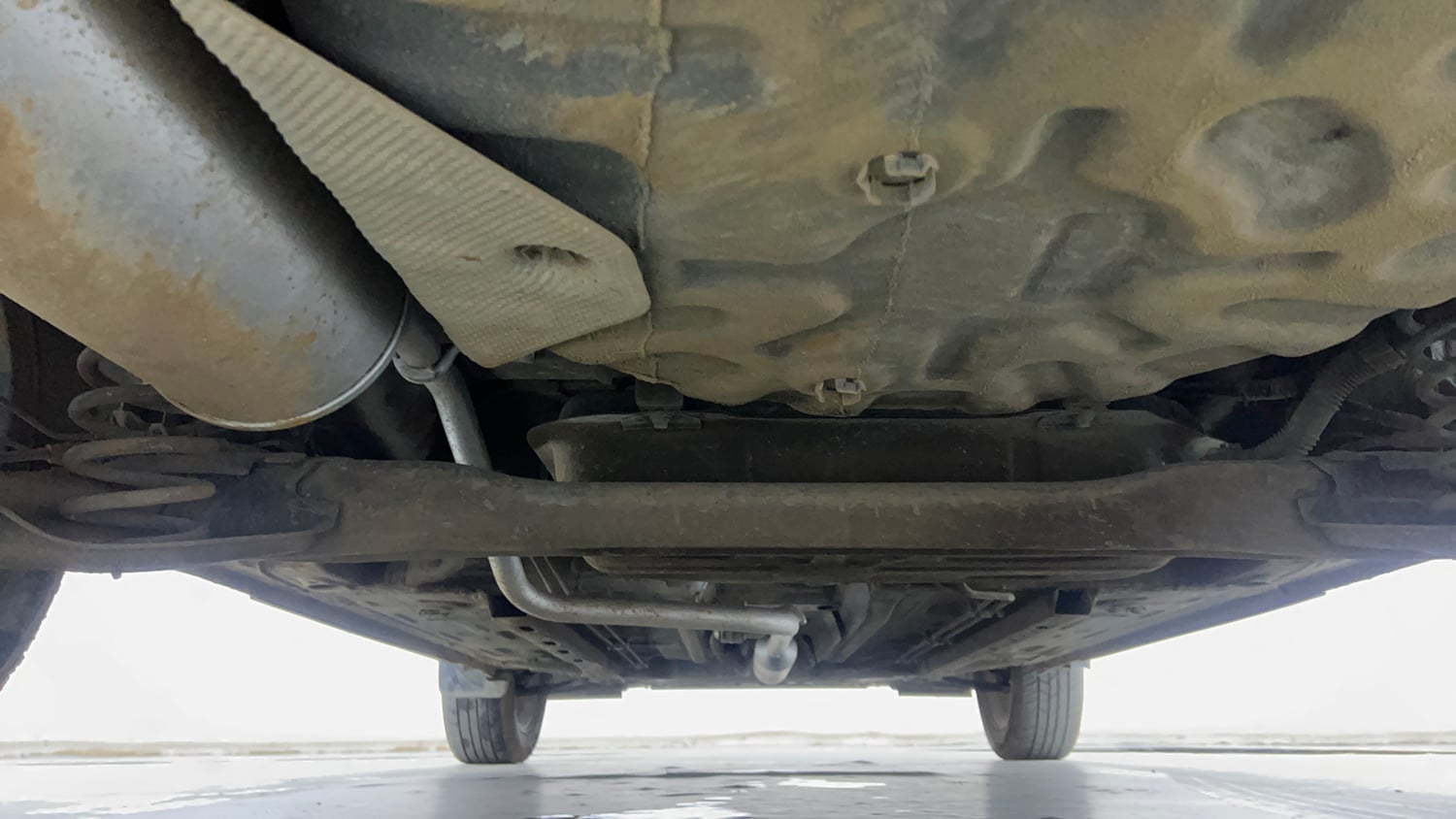 Used 2022 Nissan Magnite XV Petrol Manual extra REAR UNDERBODY VIEW (TAKEN FROM REAR)