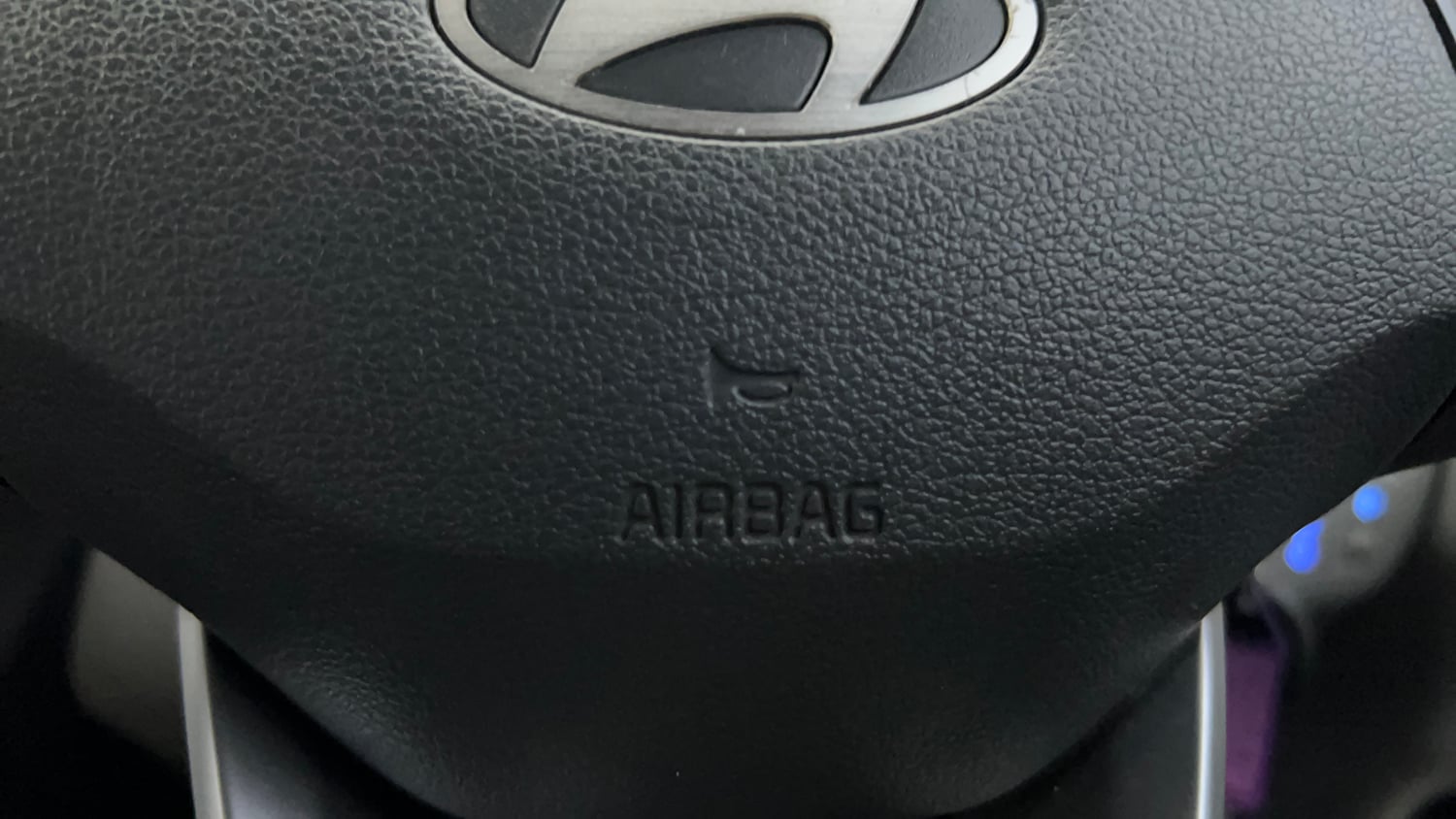 Used 2023 Hyundai Grand i10 Nios Sportz 1.2 Kappa VTVT CNG Cng Manual top_features Airbags