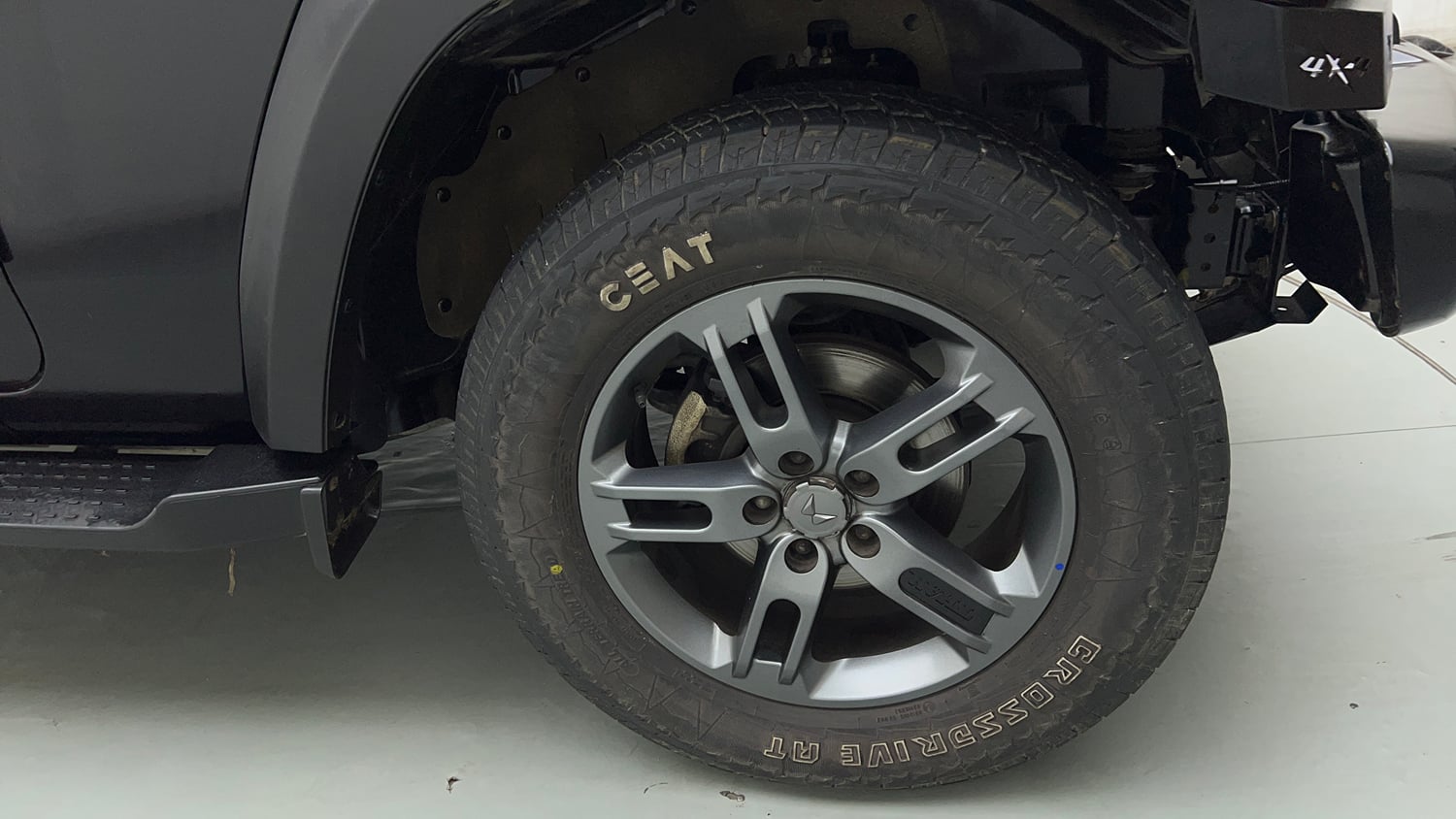 Used 2023 Mahindra Thar LX Hard Top Petrol MT 4WD Petrol Manual tyres RIGHT FRONT TYRE RIM VIEW