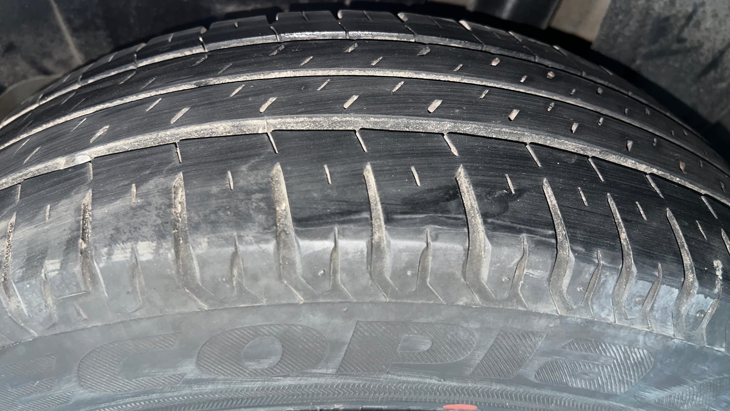 Used 2023 Maruti Suzuki Ertiga ZXi Plus Petrol Manual tyres LEFT REAR TYRE TREAD VIEW