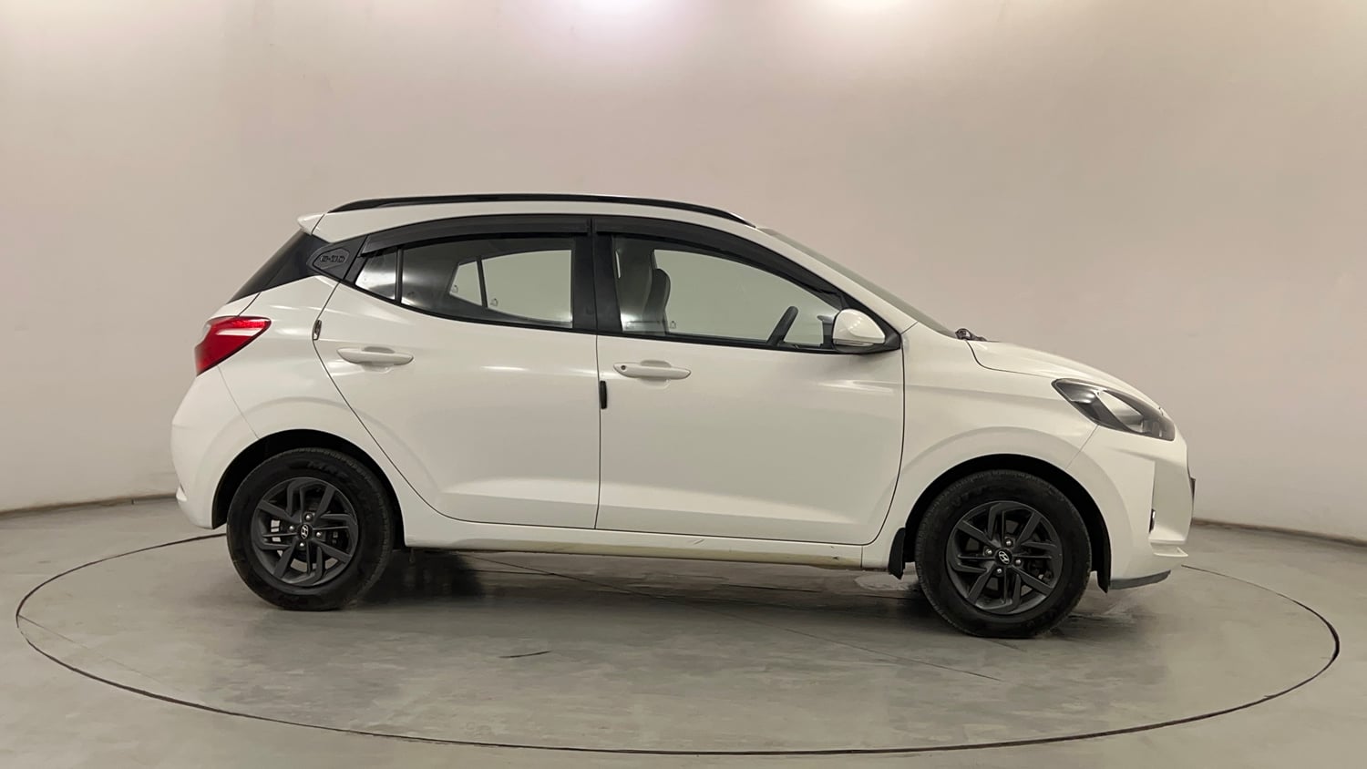 Used 2021 Hyundai Grand i10 Nios Sportz 1.2 Kappa VTVT CNG Cng Manual exterior RIGHT SIDE VIEW