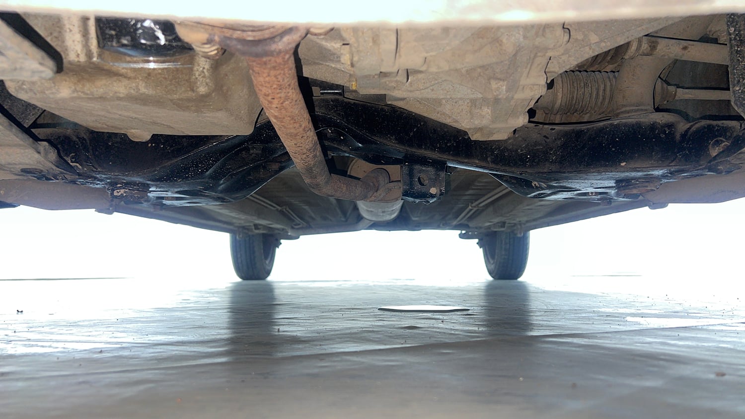 Used 2017 Maruti Suzuki Celerio ZXI (O) AMT Petrol Automatic extra FRONT LEFT UNDERBODY VIEW