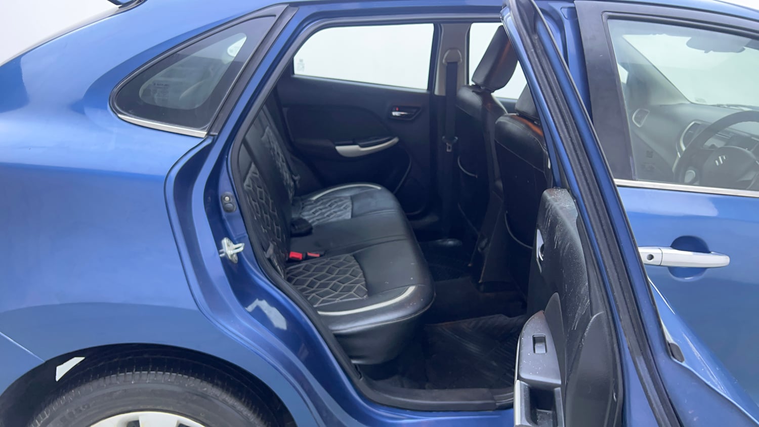 Used 2017 Maruti Suzuki Baleno Delta 1.2 Petrol Manual interior RIGHT SIDE REAR DOOR CABIN VIEW