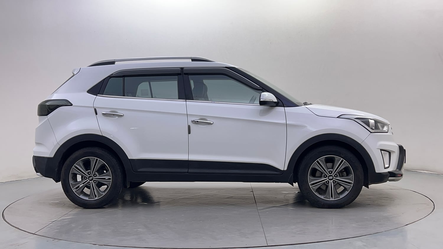Used 2017 Hyundai Creta 1.6 SX Plus AT Petrol Petrol Automatic exterior RIGHT SIDE VIEW