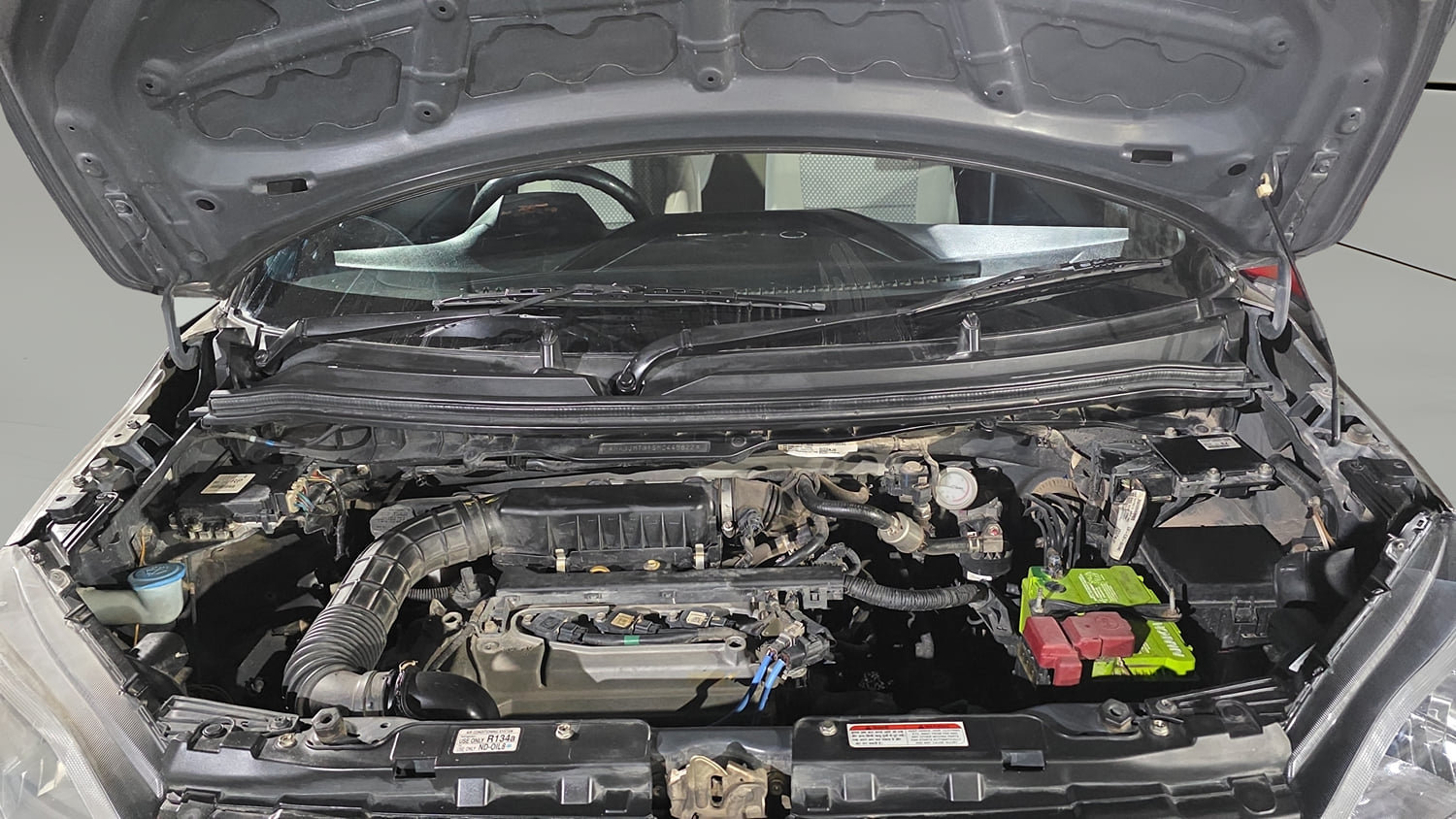 Used 2021 Maruti Suzuki Wagon R LXi 1.0 CNG Cng Manual engine ENGINE & BONNET OPEN FRONT VIEW