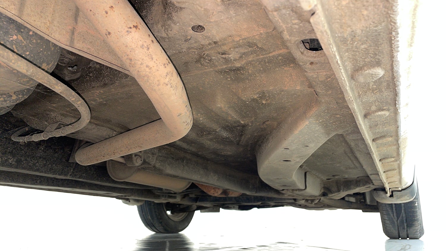 Used 2013 Honda Brio VX MT Petrol Manual extra REAR RIGHT UNDERBODY VIEW