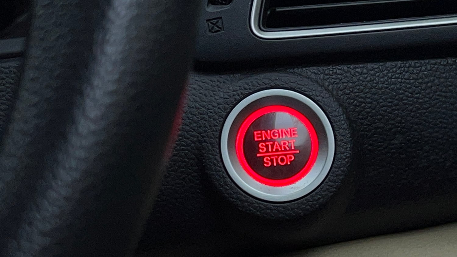 Used 2019 Honda Amaze 1.2 V CVT Petrol Petrol Automatic top_features Keyless start