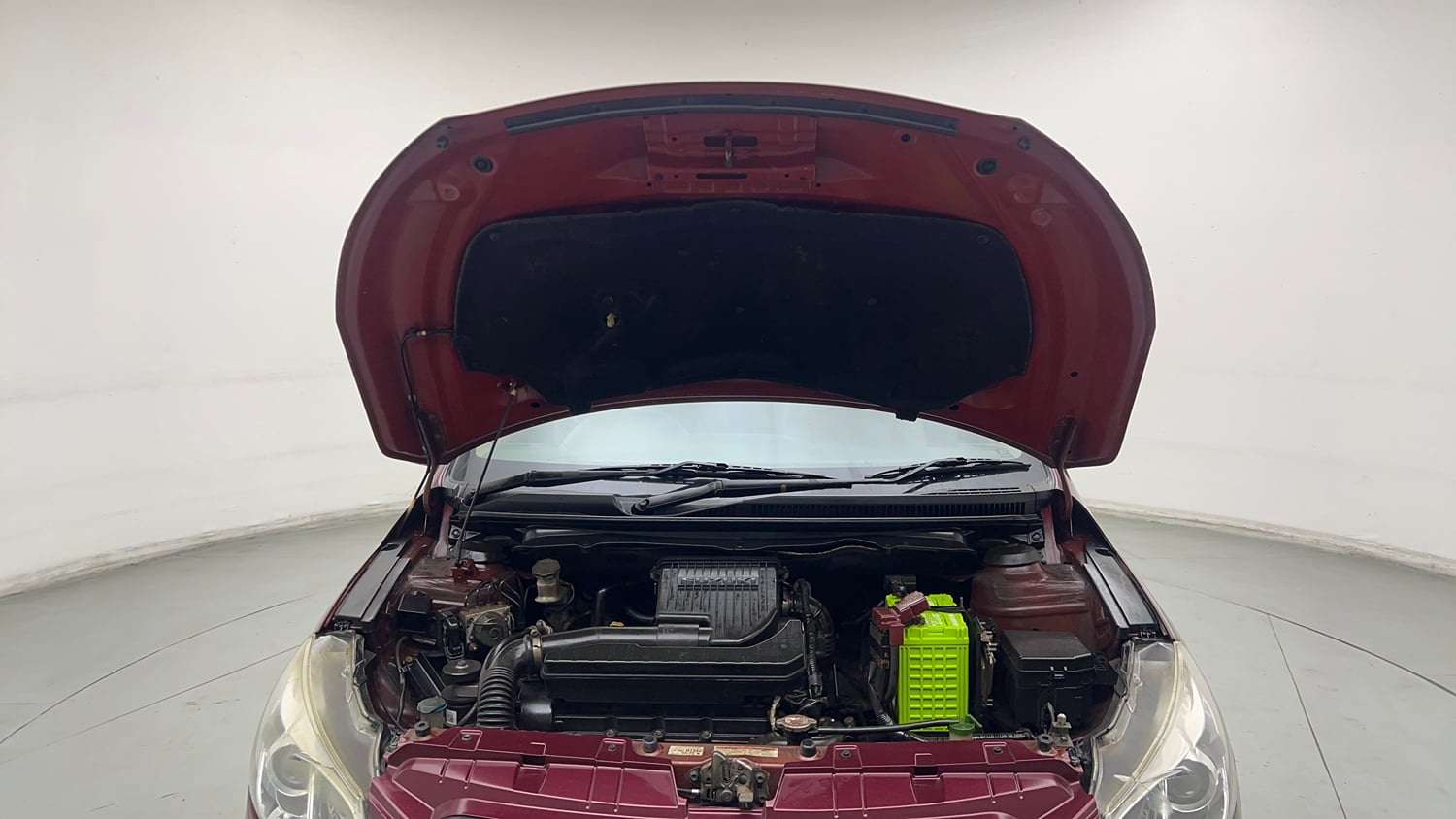 Used 2015 Maruti Suzuki Ciaz ZXi  AT Petrol Automatic engine ENGINE & BONNET OPEN FRONT VIEW