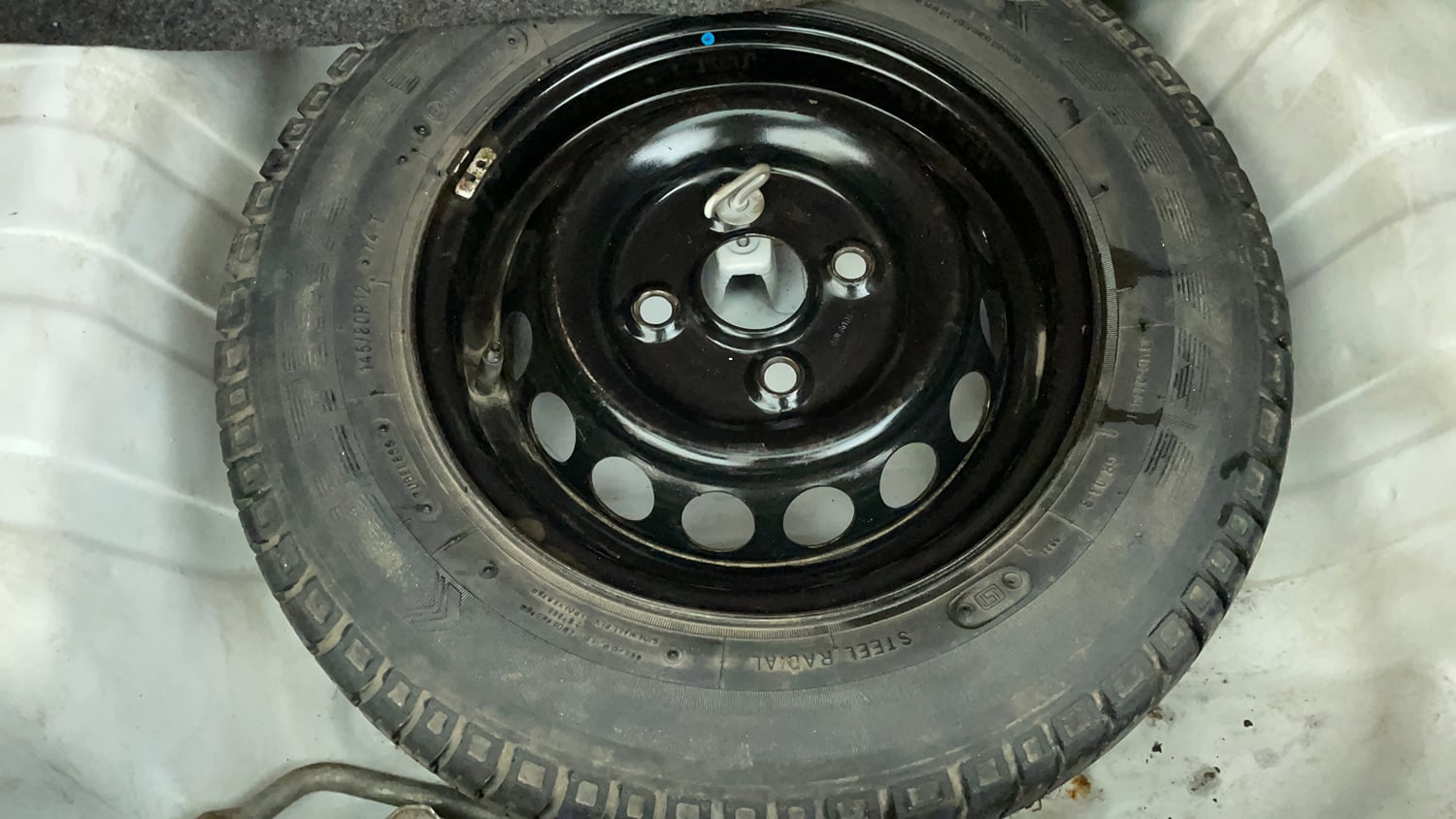 Used 2016 Maruti Suzuki Alto 800 LXi Petrol Manual tyres SPARE TYRE VIEW