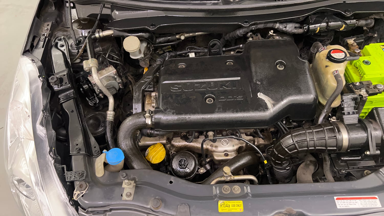 Used 2016 Maruti Suzuki Swift ZDi Diesel Manual engine ENGINE RIGHT SIDE VIEW