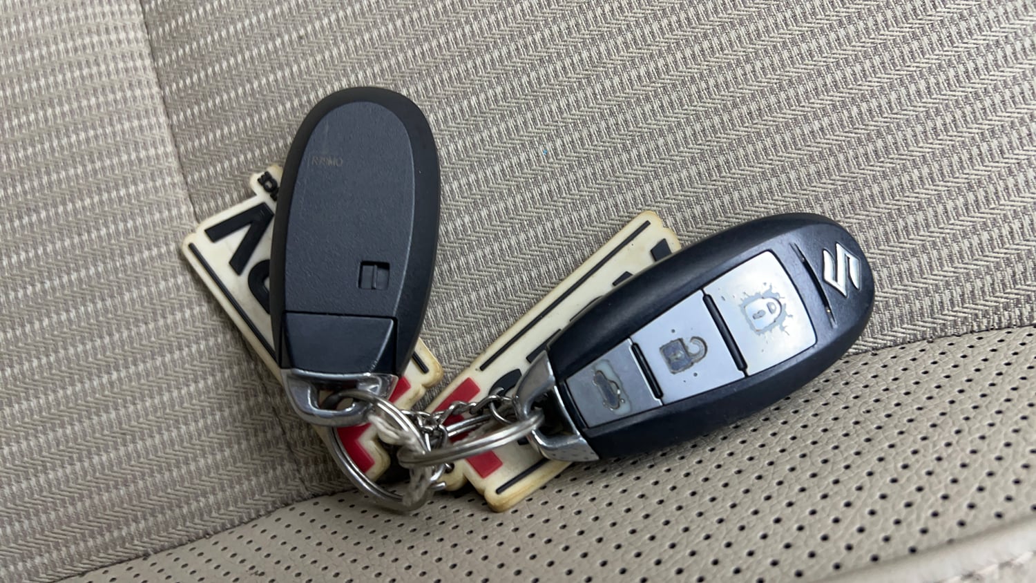 Used 2015 Maruti Suzuki Ciaz ZXi  AT Petrol Automatic extra CAR KEY VIEW