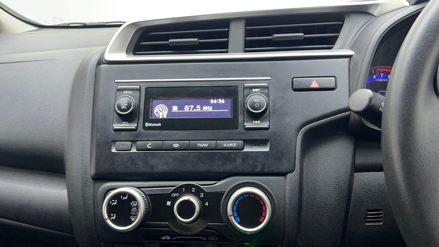 Used 2018 Honda WR-V S MT Petrol Petrol Manual top_features Integrated (in-dash) music system