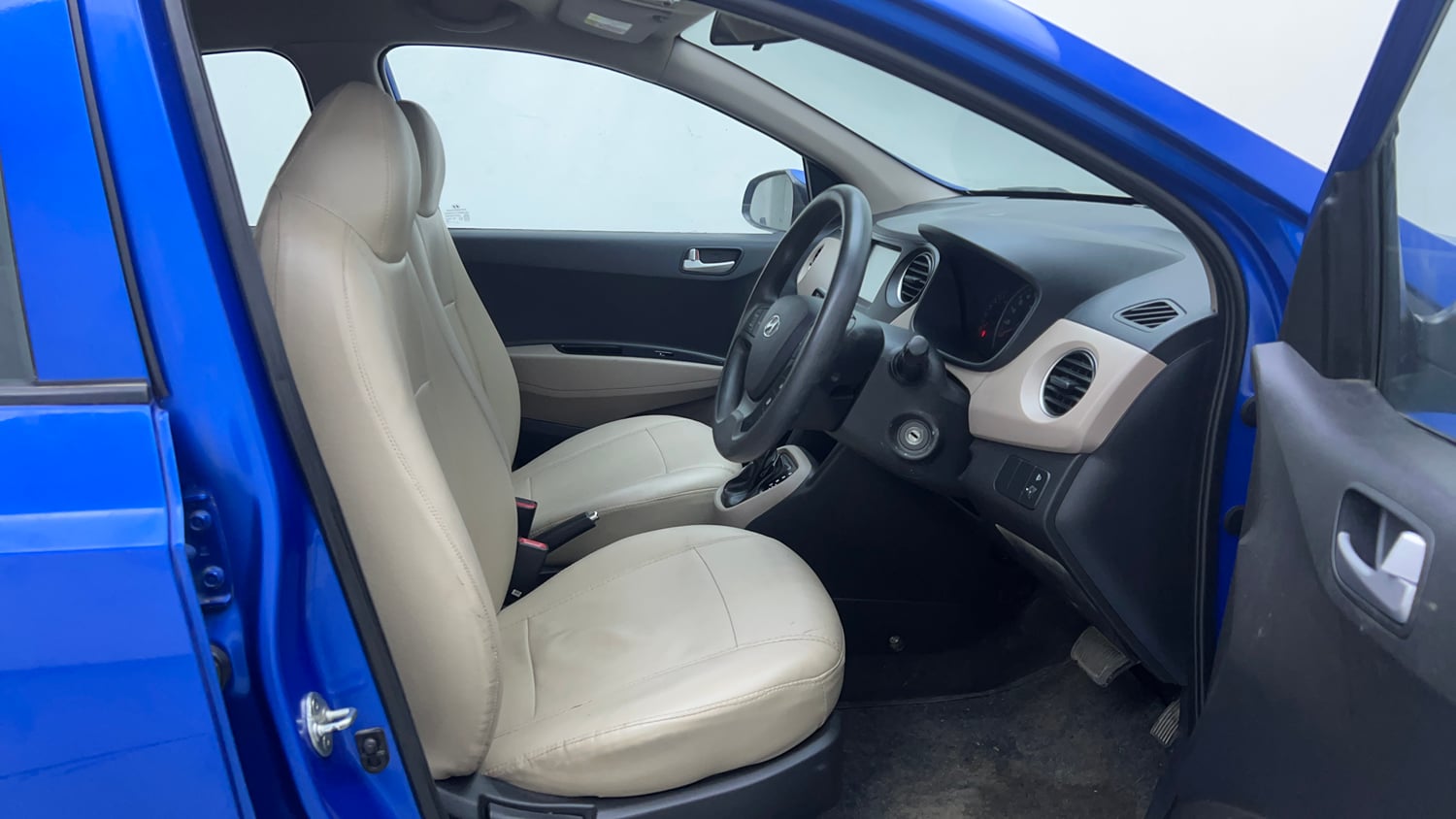Used 2018 Hyundai Grand i10 Sportz AT 1.2 Kappa VTVT Petrol Automatic interior RIGHT SIDE FRONT DOOR CABIN VIEW