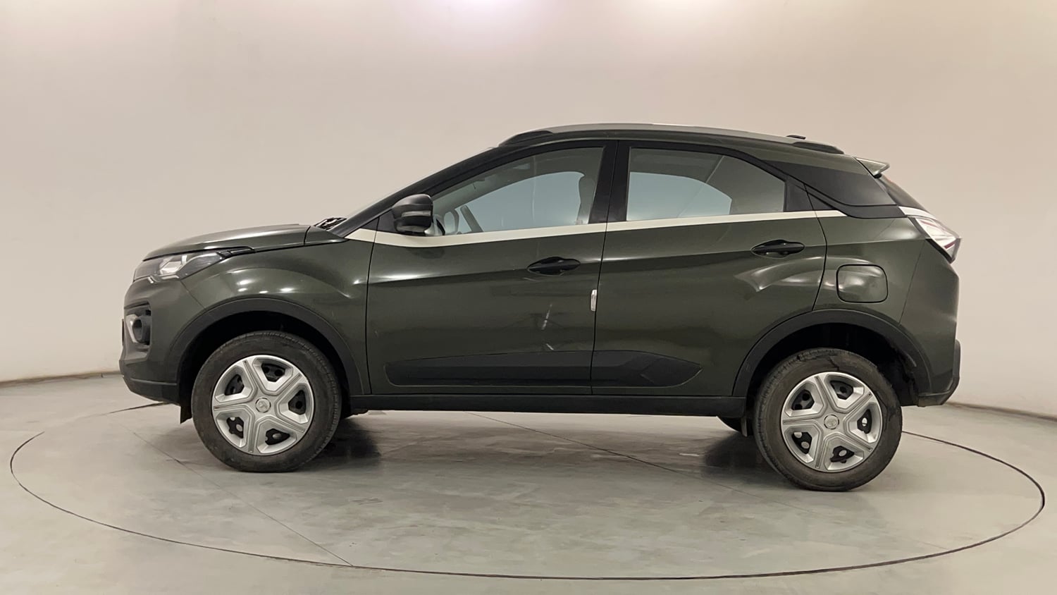 Used 2022 Tata Nexon XMA Plus (S) Diesel Diesel Automatic exterior LEFT SIDE VIEW