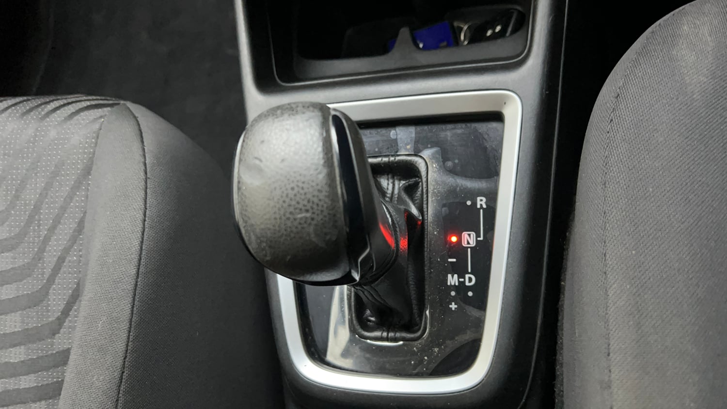 Used 2018 Maruti Suzuki Swift ZXi AMT Petrol Automatic interior GEAR  KNOB VIEW